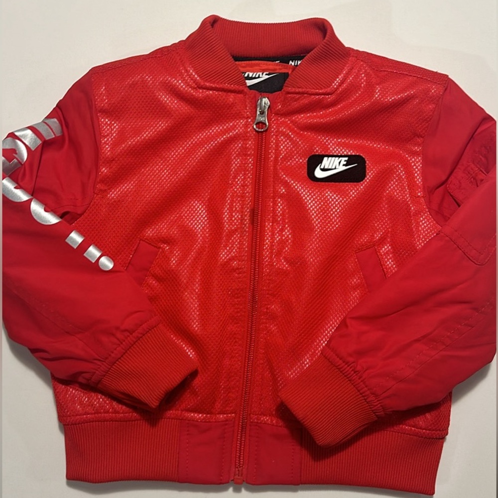 Nike jkt 1/2yrs